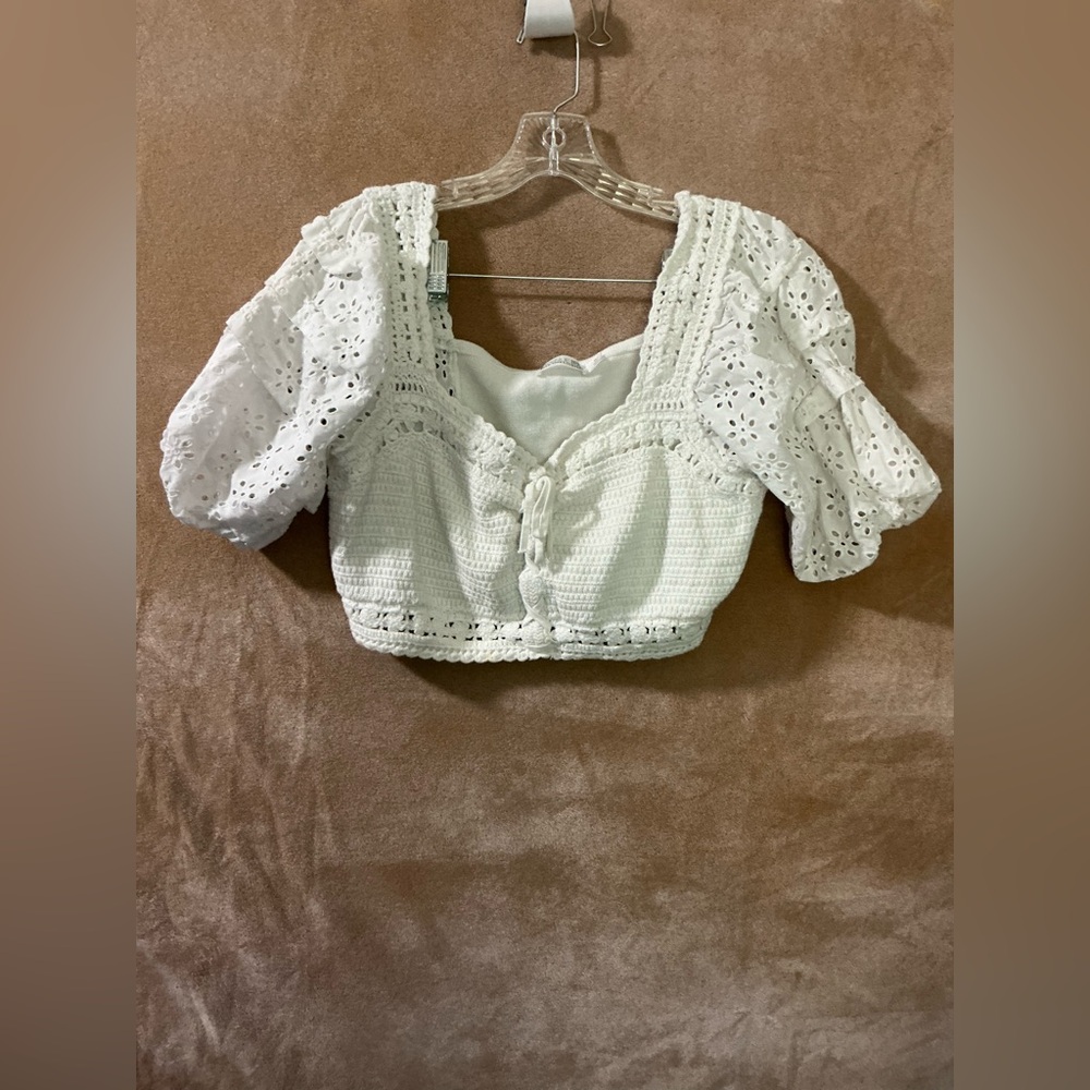 NEW YORK AND CO. White Eyelet Puff‎ Sleeve Crop Top